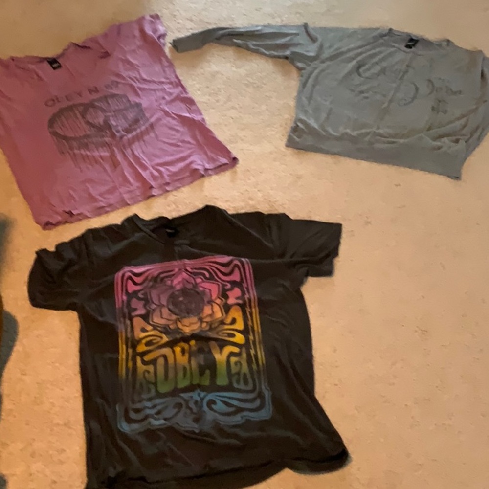 Obey shirt lot